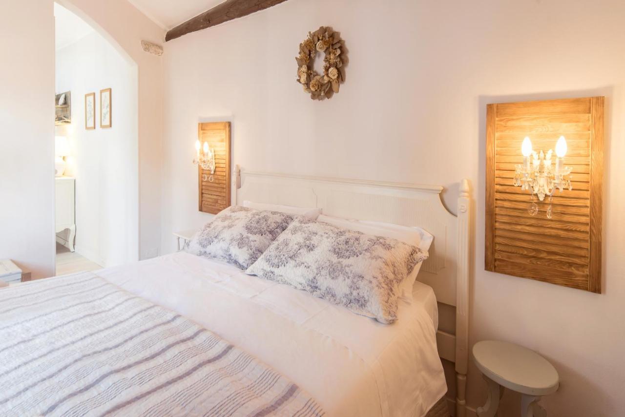 La Mansarda Segreta Mood Apartment เวโรนา ภายนอก รูปภาพ
