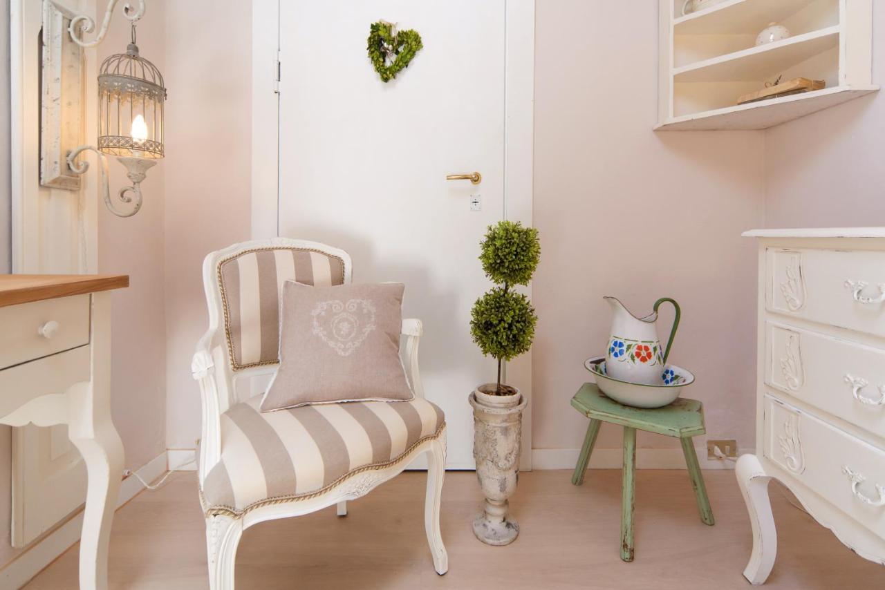 La Mansarda Segreta Mood Apartment เวโรนา ภายนอก รูปภาพ